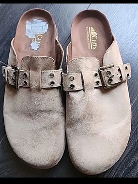 Cliffs by WHITE MOUNTAIN Beige Suede Buckle Slip On Clogs Size 10